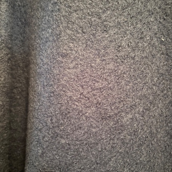 Women’s Tailored Wool Coat - Picture 5 of 5